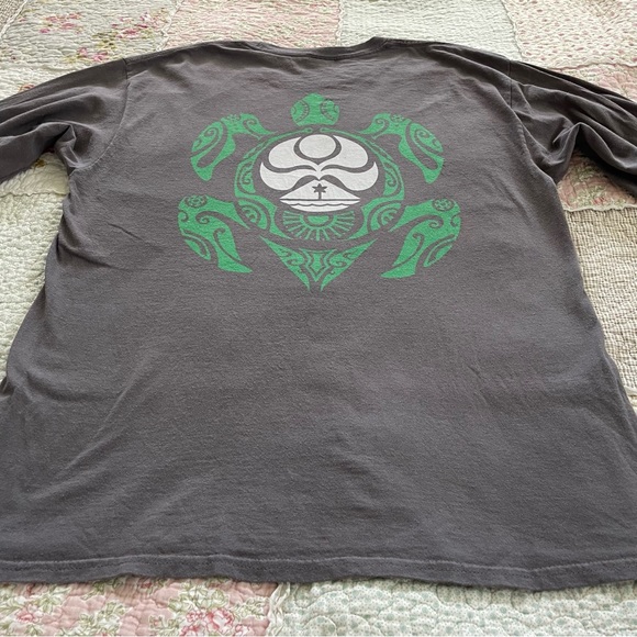 Tribal Sea Turtle Shirt Long Sleeve Brown Women’s Size Small Surfer Beach - Picture 9 of 11